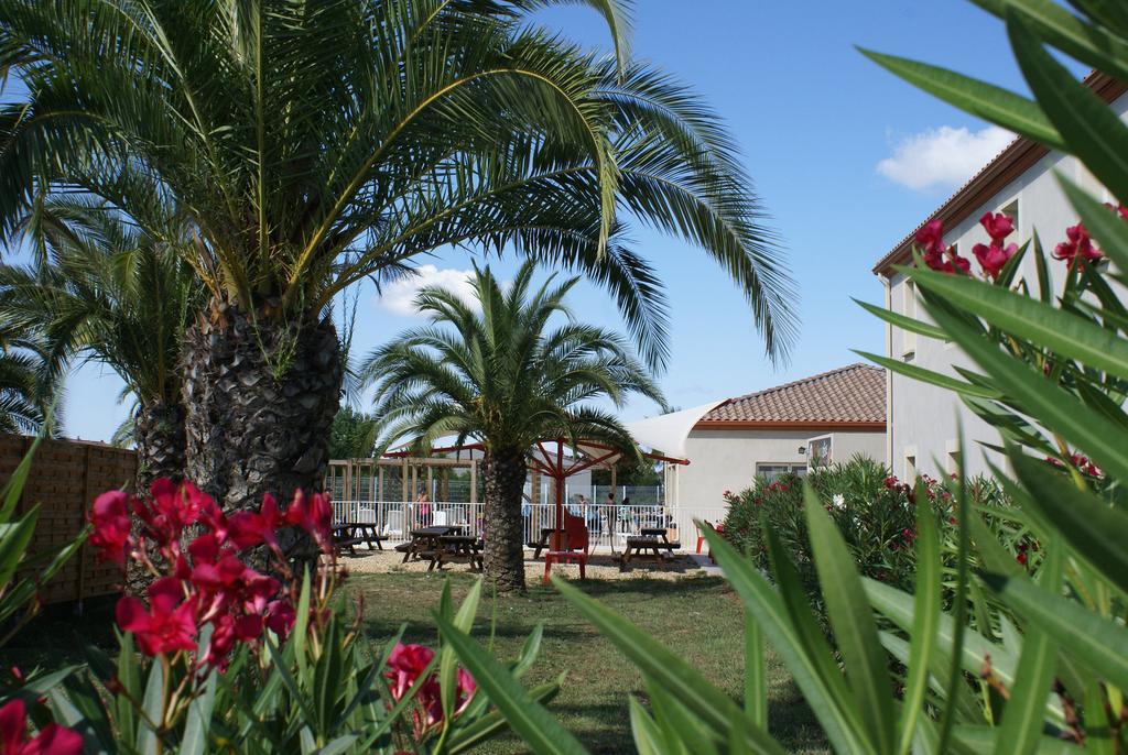 Hotel Restaurant Les Jasses De Camargue Gallargues-le-Montueux Rum bild