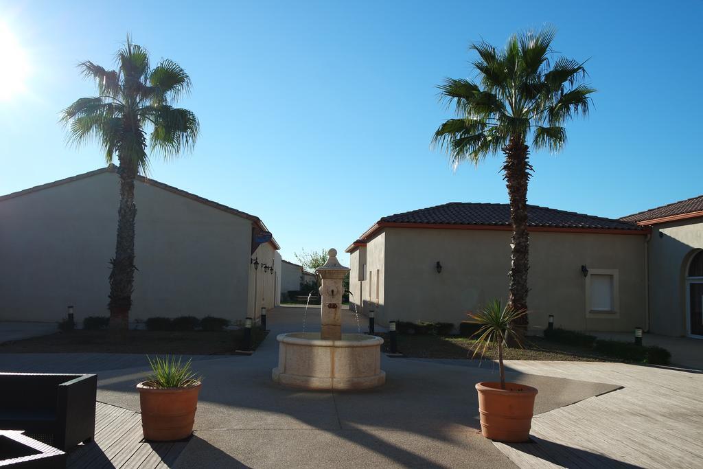 Hotel Restaurant Les Jasses De Camargue Gallargues-le-Montueux Rum bild