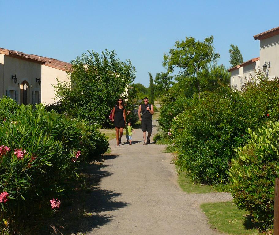 Hotel Restaurant Les Jasses De Camargue Gallargues-le-Montueux Rum bild