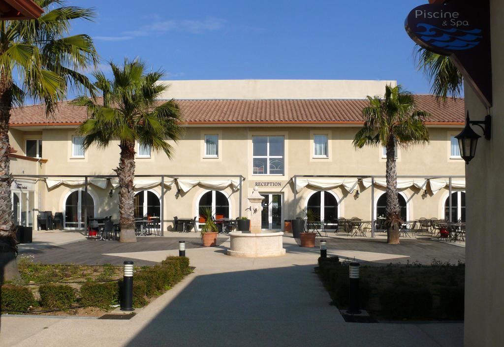 Hotel Restaurant Les Jasses De Camargue Gallargues-le-Montueux Exteriör bild